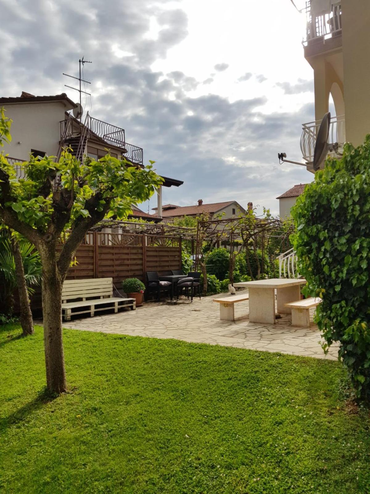 Trbovic Apartments Peaceful Stay With Free Parking, Pet-Friendly, And Bike Storage In Умаг Екстериор снимка