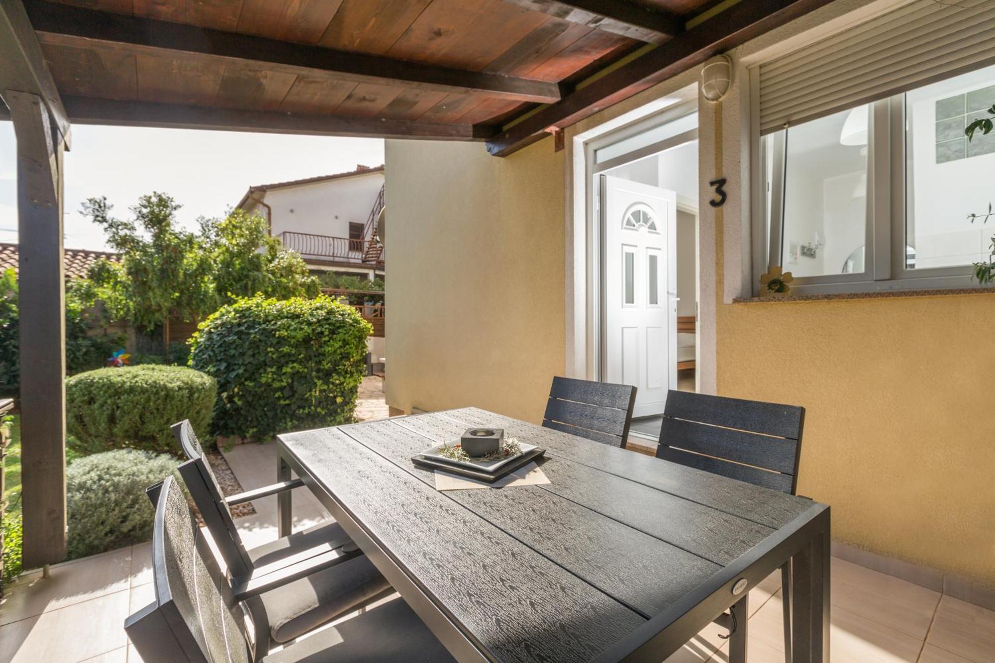 Trbovic Apartments Peaceful Stay With Free Parking, Pet-Friendly, And Bike Storage In Умаг Екстериор снимка