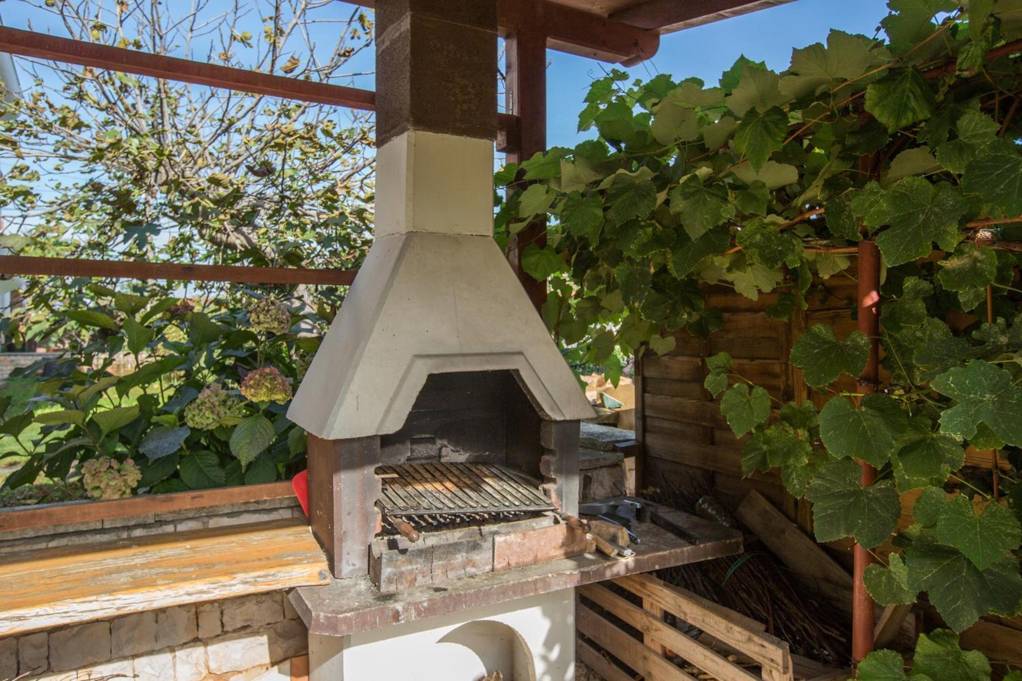 Trbovic Apartments Peaceful Stay With Free Parking, Pet-Friendly, And Bike Storage In Умаг Екстериор снимка
