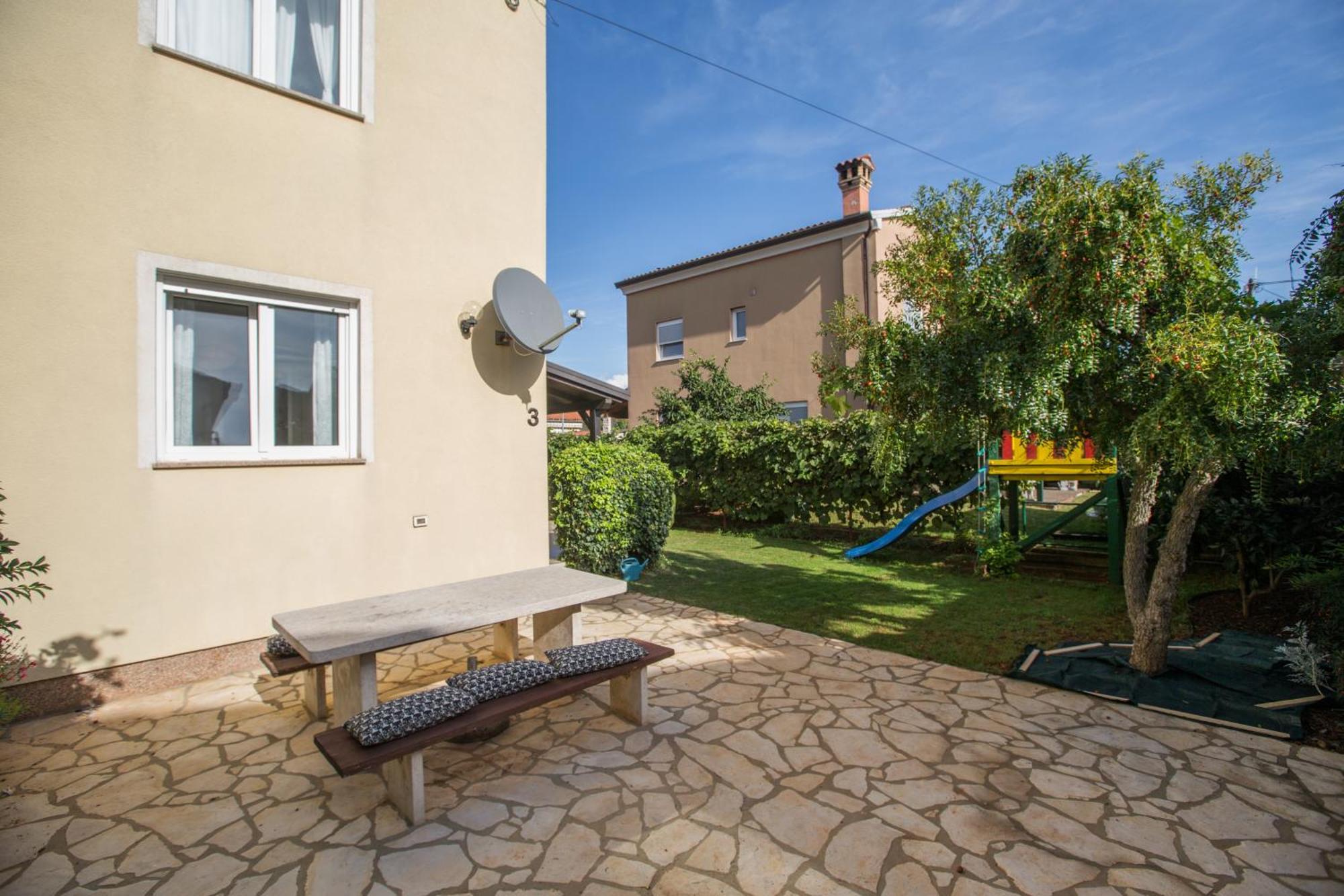 Trbovic Apartments Peaceful Stay With Free Parking, Pet-Friendly, And Bike Storage In Умаг Екстериор снимка