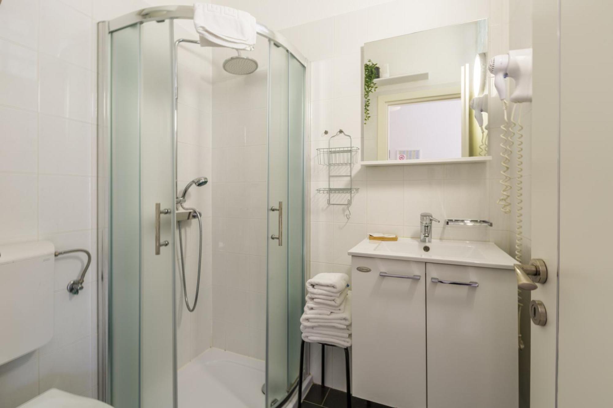 Trbovic Apartments Peaceful Stay With Free Parking, Pet-Friendly, And Bike Storage In Умаг Екстериор снимка