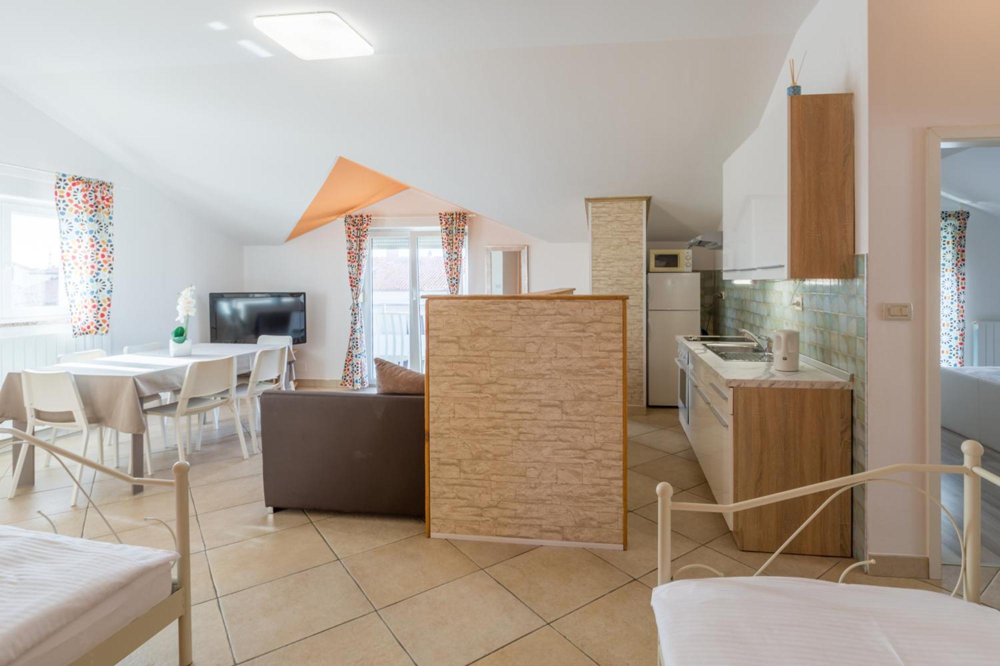 Trbovic Apartments Peaceful Stay With Free Parking, Pet-Friendly, And Bike Storage In Умаг Екстериор снимка