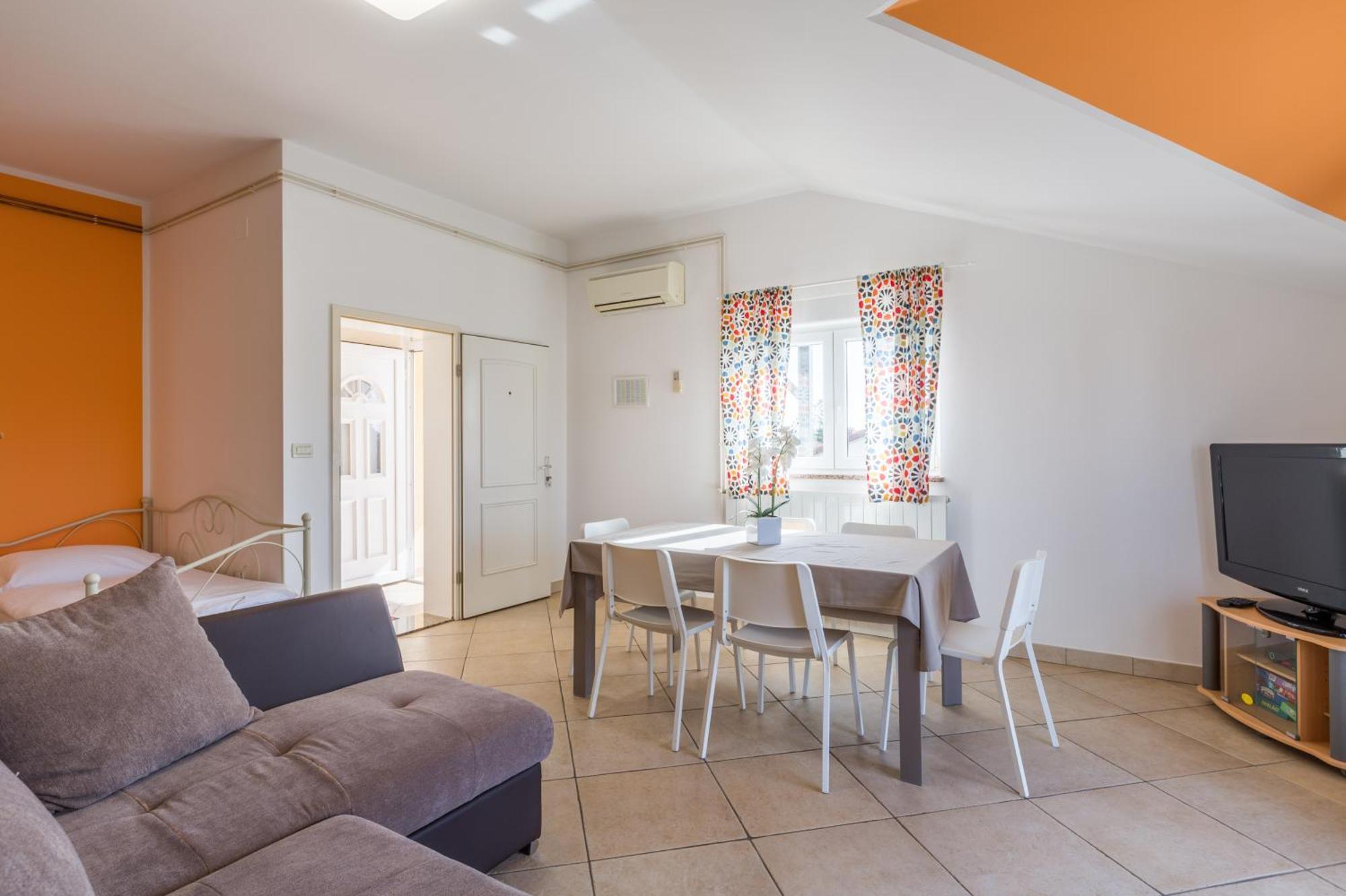Trbovic Apartments Peaceful Stay With Free Parking, Pet-Friendly, And Bike Storage In Умаг Екстериор снимка