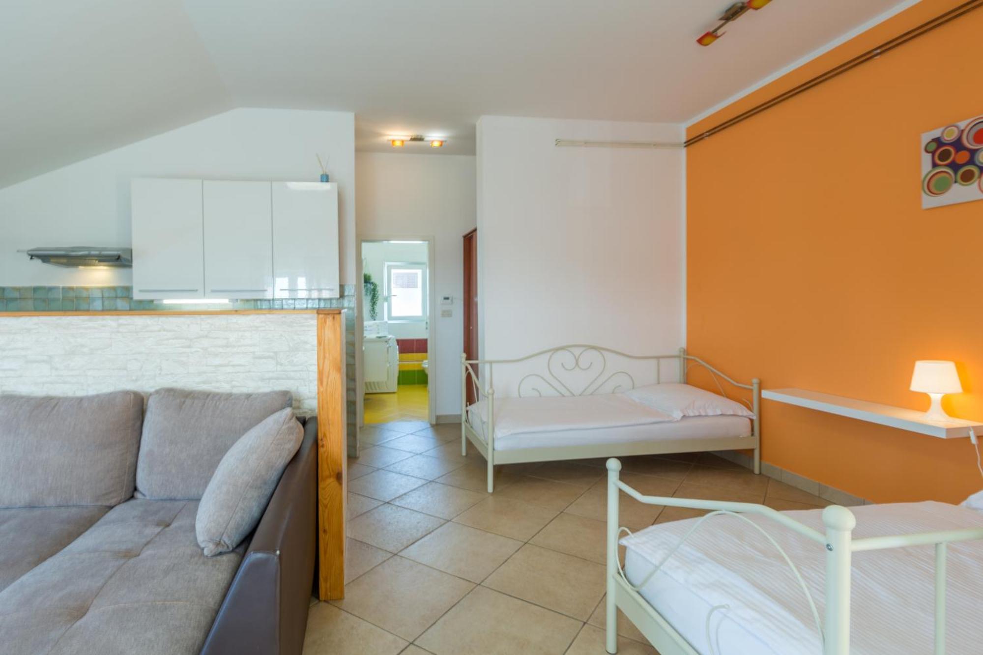 Trbovic Apartments Peaceful Stay With Free Parking, Pet-Friendly, And Bike Storage In Умаг Екстериор снимка